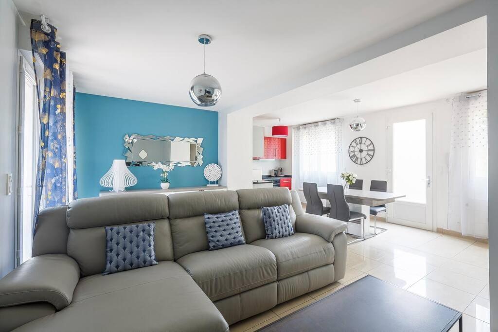 Logement 004 A 300M De La Gare Mantes La Jolie Kültér fotó