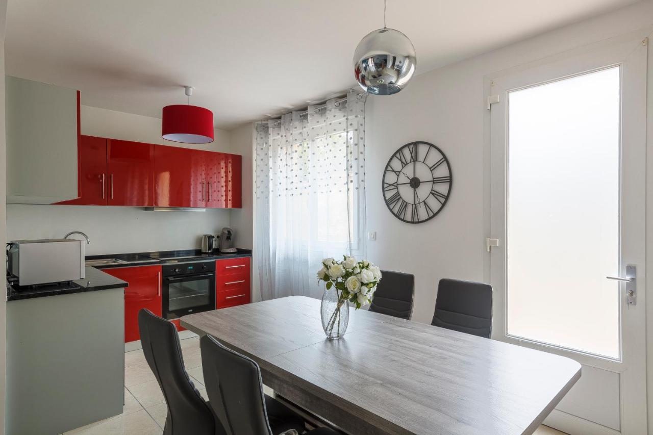 Logement 004 A 300M De La Gare Mantes La Jolie Kültér fotó